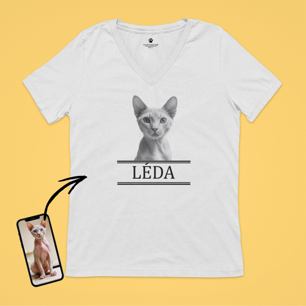 V nyakú póló - Nagy fekete-fehér kép - Saját fotóval