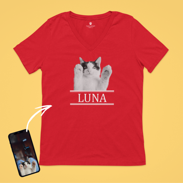 V nyakú póló - Nagy fekete-fehér kép - Saját fotóval